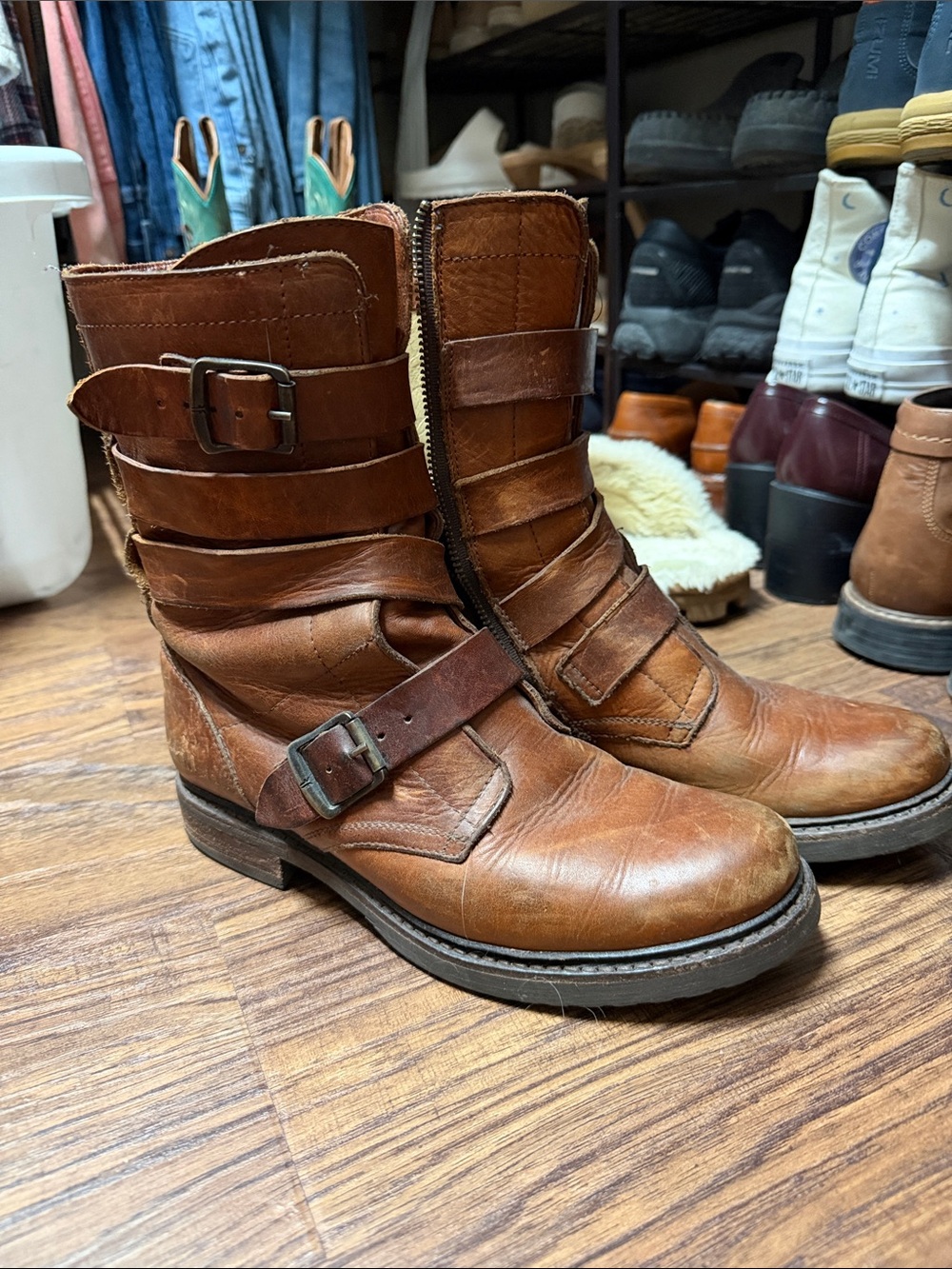 Women’s Frye Olivia Tanker.